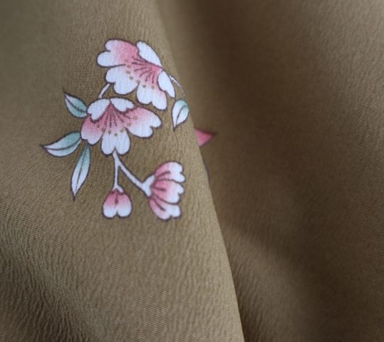卒業式袴レンタルNo.468[シンプル]カラシ・輪状に小さな桜と花びら